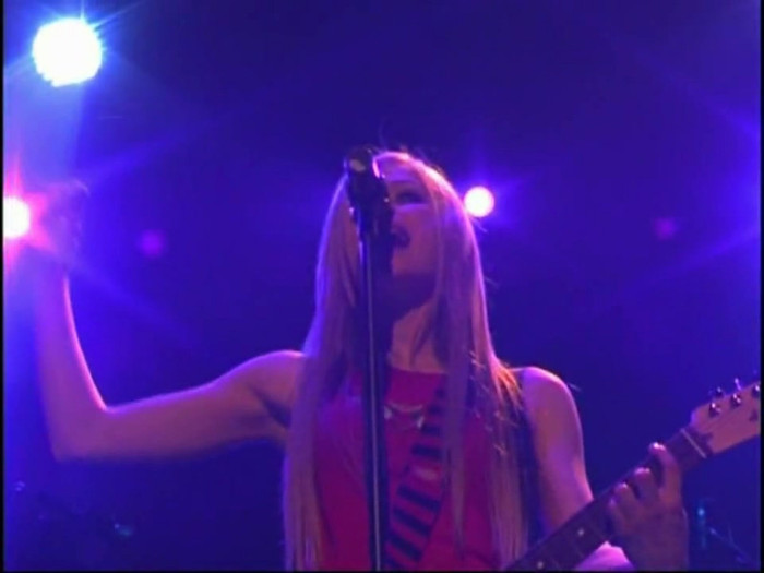 Bonez Tour Documentary [HD] Part2 - Avril Lavigne 1844