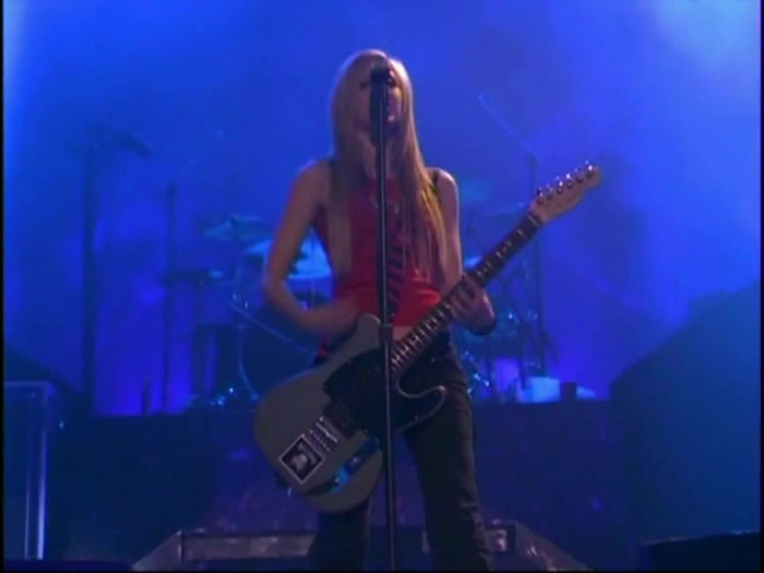 Bonez Tour Documentary [HD] Part2 - Avril Lavigne 0881