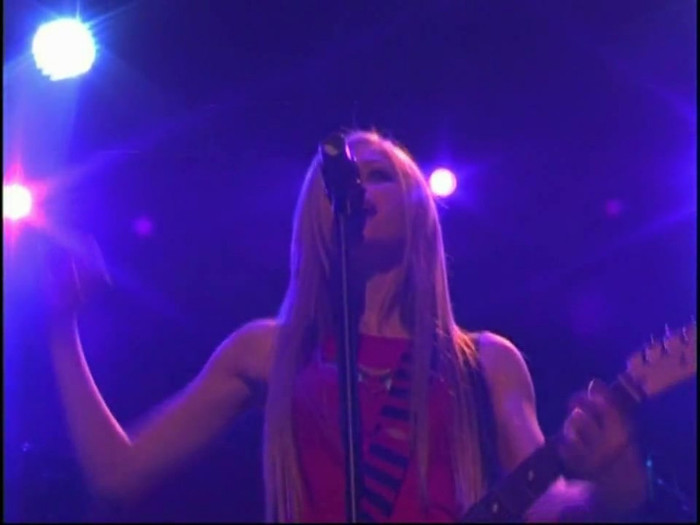 Bonez Tour Documentary [HD] Part2 - Avril Lavigne 1849