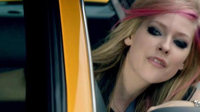 Avril Lavigne - What The Hell_youtube_original 0853