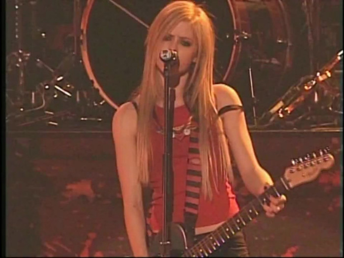 Bonez Tour Documentary [HD] Part2 - Avril Lavigne 2830