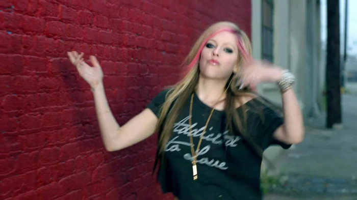 Avril Lavigne - What The Hell_youtube_original 1115