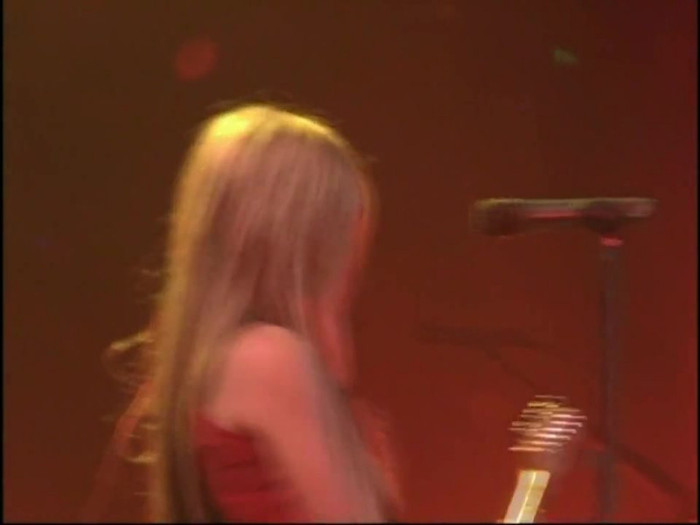 Bonez Tour Documentary [HD] Part2 - Avril Lavigne 2356