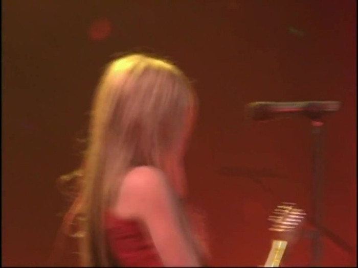 Bonez Tour Documentary [HD] Part2 - Avril Lavigne 2357
