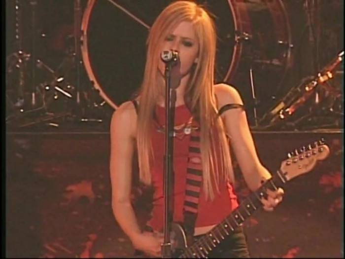 Bonez Tour Documentary [HD] Part2 - Avril Lavigne 2833