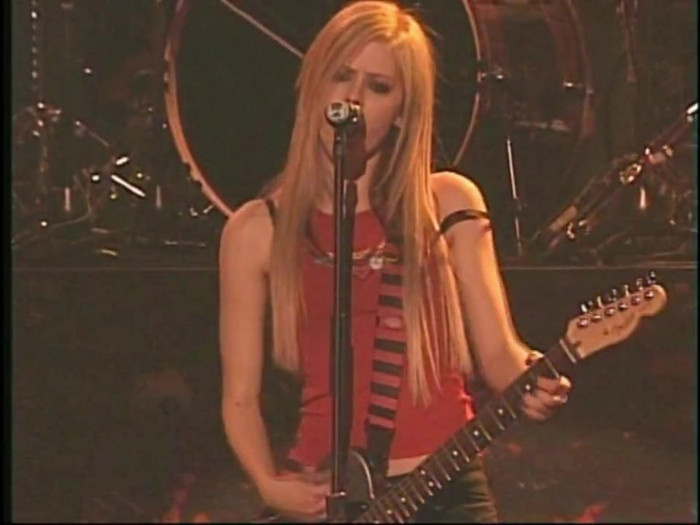 Bonez Tour Documentary [HD] Part2 - Avril Lavigne 2834