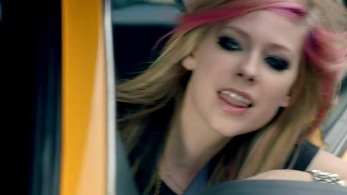 Avril Lavigne - What The Hell_youtube_original 0856