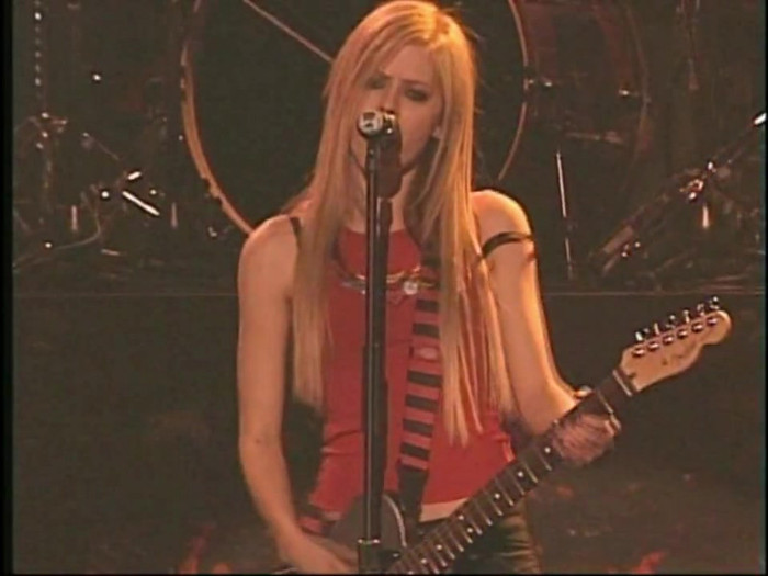 Bonez Tour Documentary [HD] Part2 - Avril Lavigne 2835