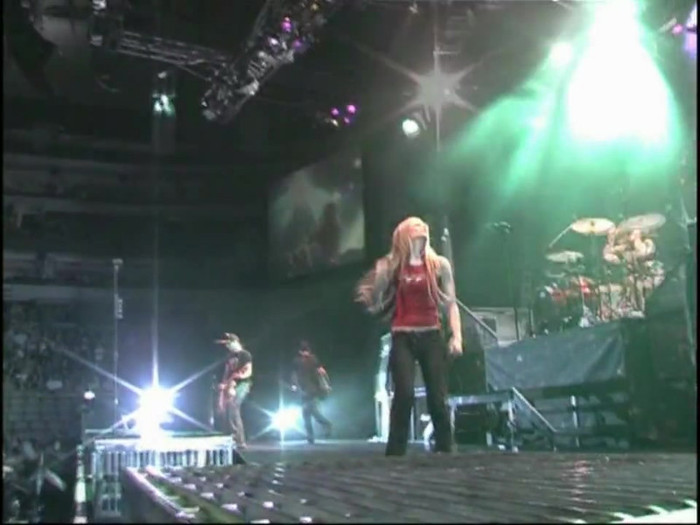 Bonez Tour Documentary [HD] Part2 - Avril Lavigne 0891