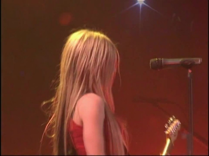 Bonez Tour Documentary [HD] Part2 - Avril Lavigne 2360