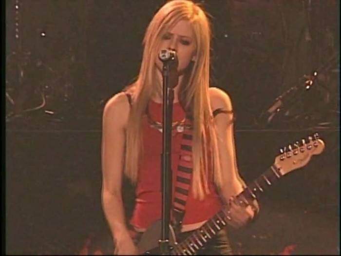 Bonez Tour Documentary [HD] Part2 - Avril Lavigne 2836