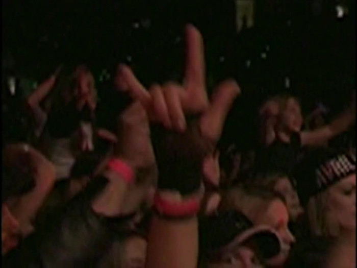 Bonez Tour Documentary [HD] Part2 - Avril Lavigne 1373