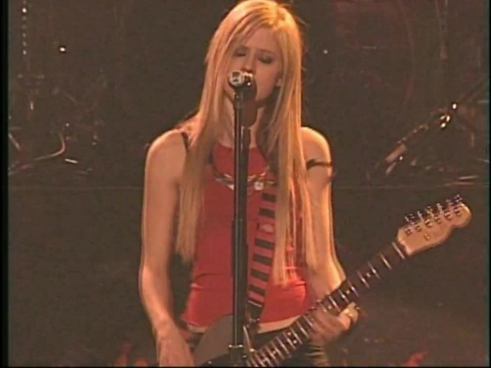 Bonez Tour Documentary [HD] Part2 - Avril Lavigne 2837