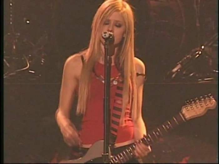 Bonez Tour Documentary [HD] Part2 - Avril Lavigne 2838