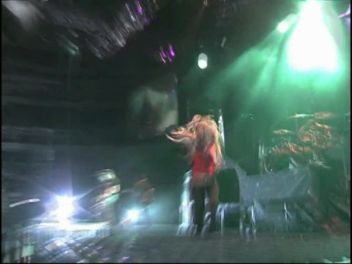 Bonez Tour Documentary [HD] Part2 - Avril Lavigne 0894