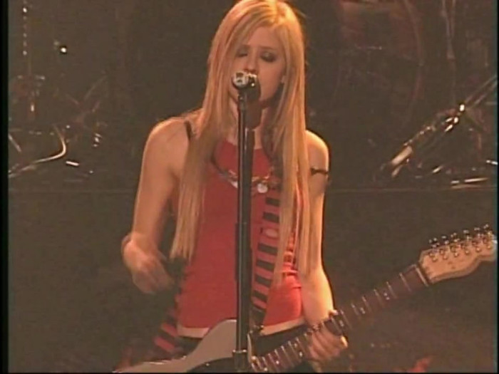 Bonez Tour Documentary [HD] Part2 - Avril Lavigne 2839
