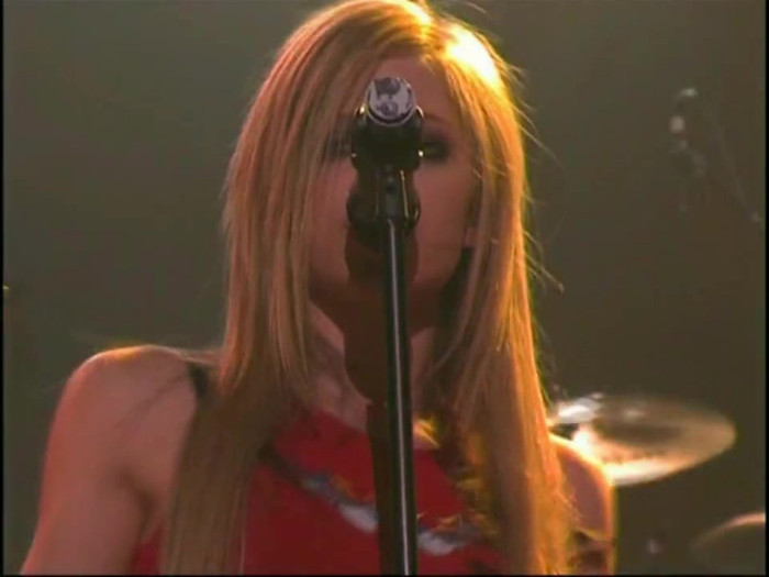 Bonez Tour Documentary [HD] Part2 - Avril Lavigne 2843