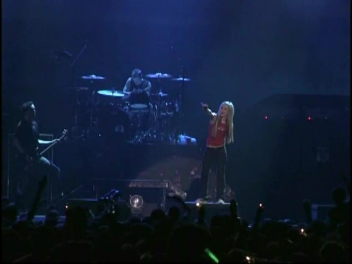 Bonez Tour Documentary [HD] Part2 - Avril Lavigne 2367