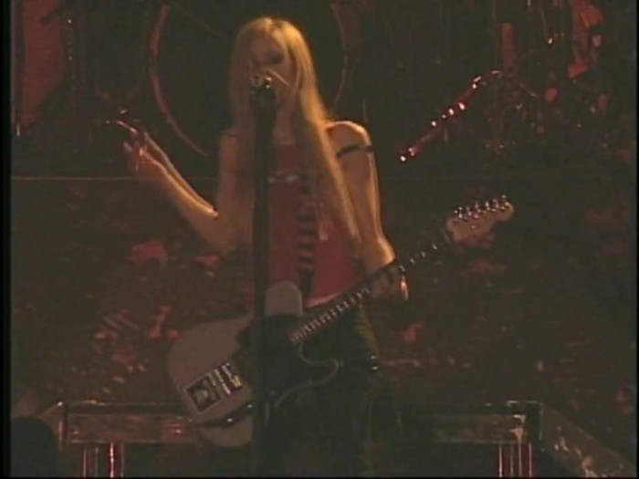 Bonez Tour Documentary [HD] Part2 - Avril Lavigne 1381