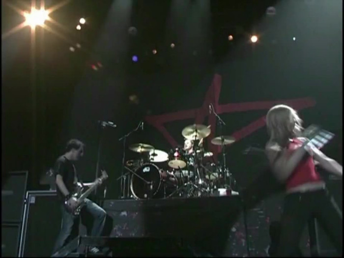 Bonez Tour Documentary [HD] Part2 - Avril Lavigne 2377