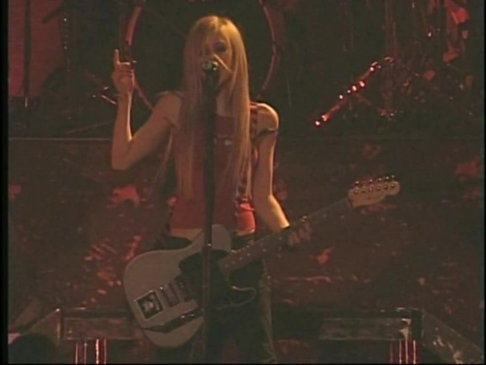 Bonez Tour Documentary [HD] Part2 - Avril Lavigne 1390