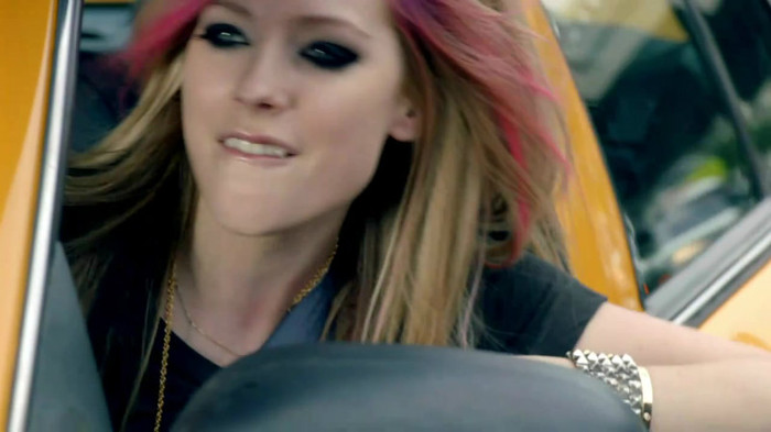 Avril Lavigne - What The Hell_youtube_original 0863