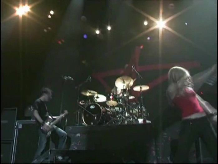 Bonez Tour Documentary [HD] Part2 - Avril Lavigne 2378