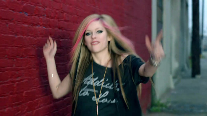 Avril Lavigne - What The Hell_youtube_original 1123 - Avril - Lavigne - What - The - Hell - oo3