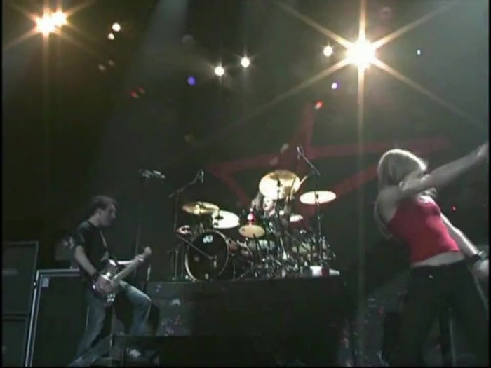 Bonez Tour Documentary [HD] Part2 - Avril Lavigne 2379