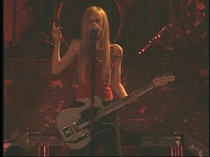 Bonez Tour Documentary [HD] Part2 - Avril Lavigne 1393