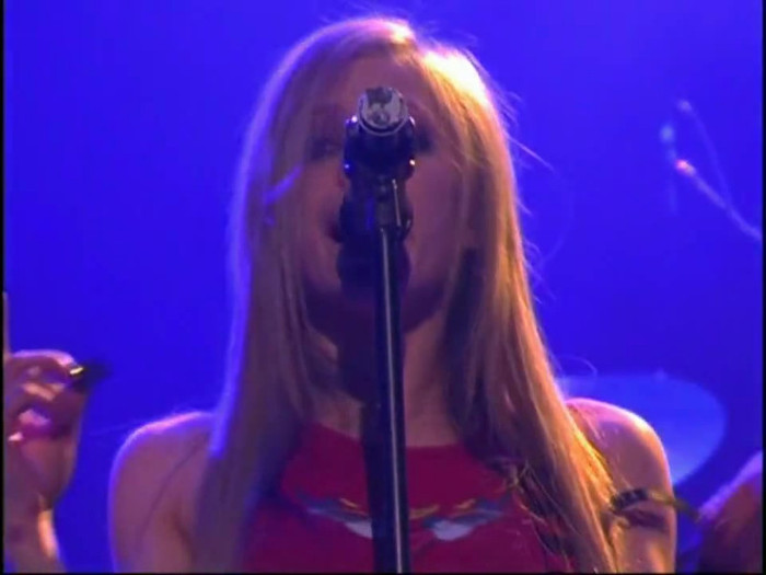 Bonez Tour Documentary [HD] Part2 - Avril Lavigne 2856