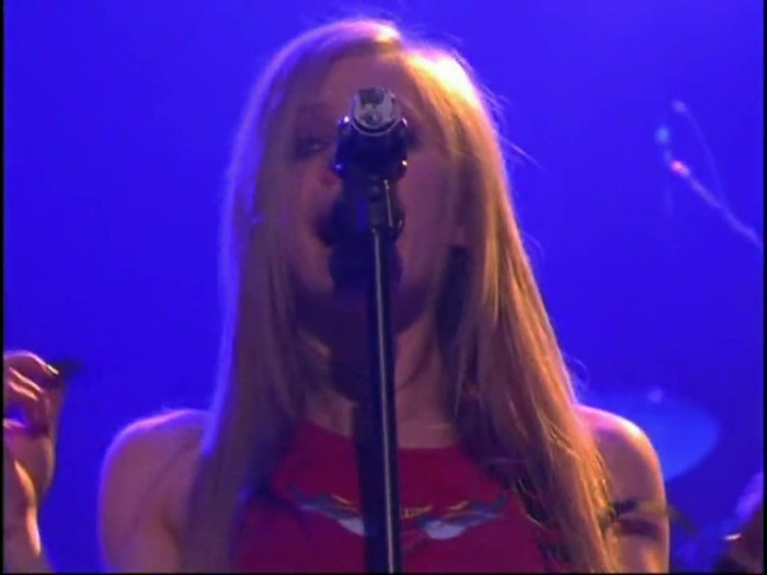 Bonez Tour Documentary [HD] Part2 - Avril Lavigne 2858