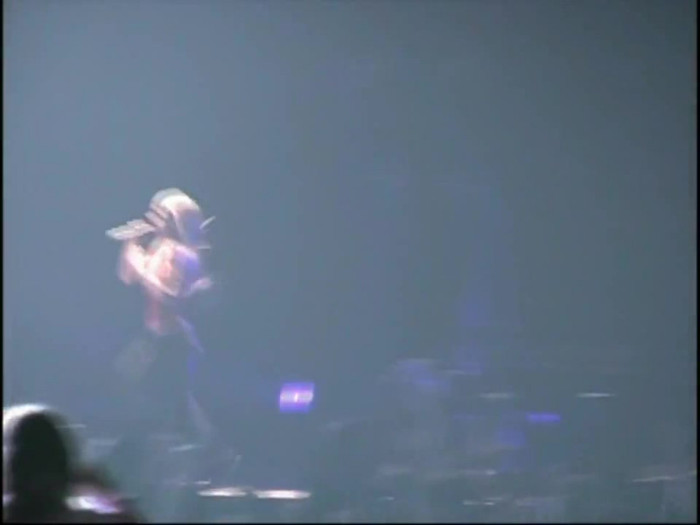 Bonez Tour Documentary [HD] Part2 - Avril Lavigne 1880