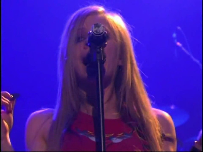 Bonez Tour Documentary [HD] Part2 - Avril Lavigne 2859