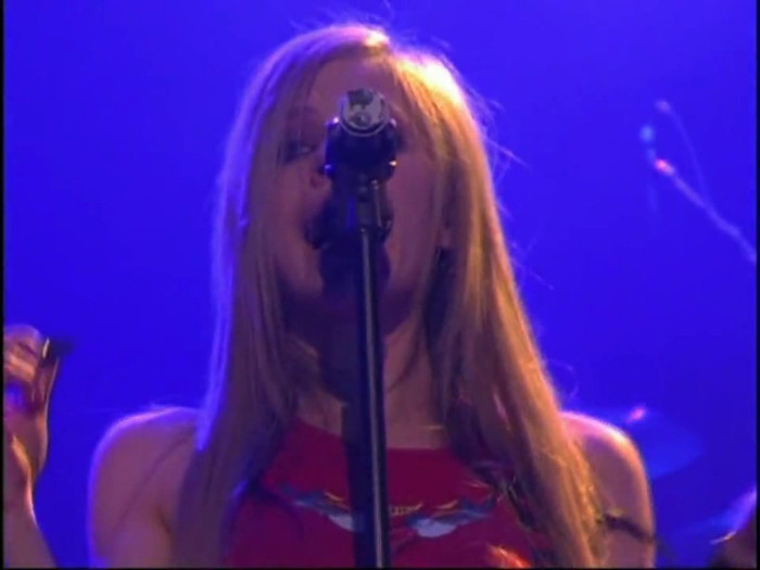 Bonez Tour Documentary [HD] Part2 - Avril Lavigne 2860
