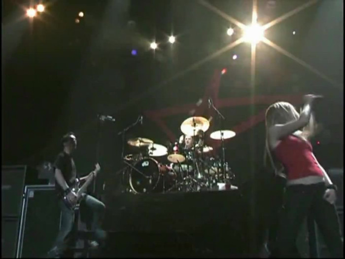 Bonez Tour Documentary [HD] Part2 - Avril Lavigne 2383