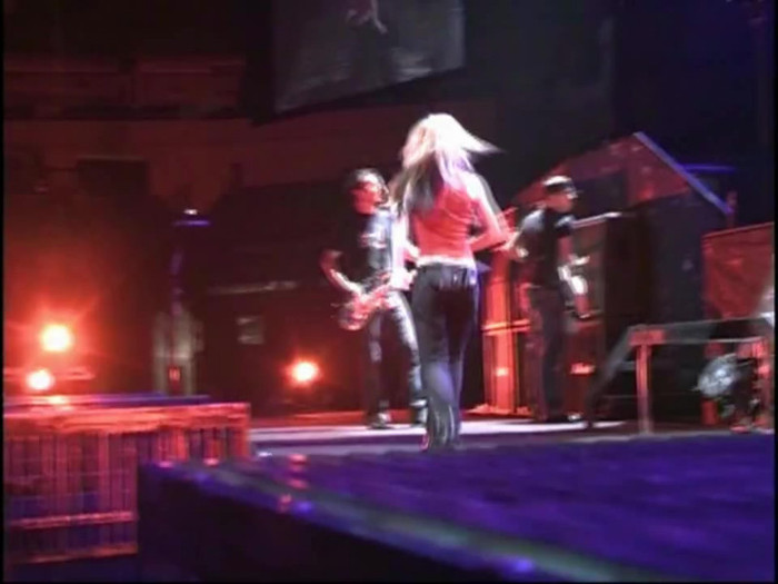 Bonez Tour Documentary [HD] Part2 - Avril Lavigne 2384