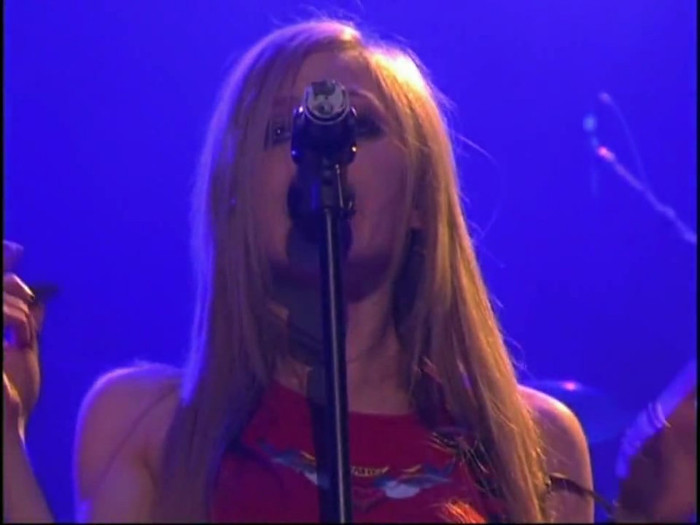 Bonez Tour Documentary [HD] Part2 - Avril Lavigne 2863
