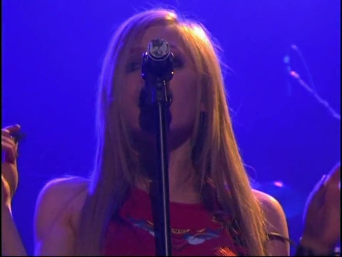 Bonez Tour Documentary [HD] Part2 - Avril Lavigne 2865
