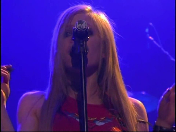 Bonez Tour Documentary [HD] Part2 - Avril Lavigne 2866