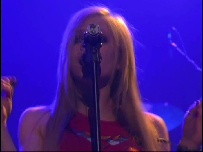 Bonez Tour Documentary [HD] Part2 - Avril Lavigne 2867