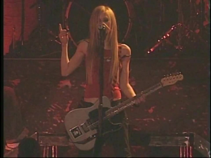 Bonez Tour Documentary [HD] Part2 - Avril Lavigne 1406