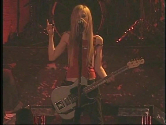 Bonez Tour Documentary [HD] Part2 - Avril Lavigne 1407