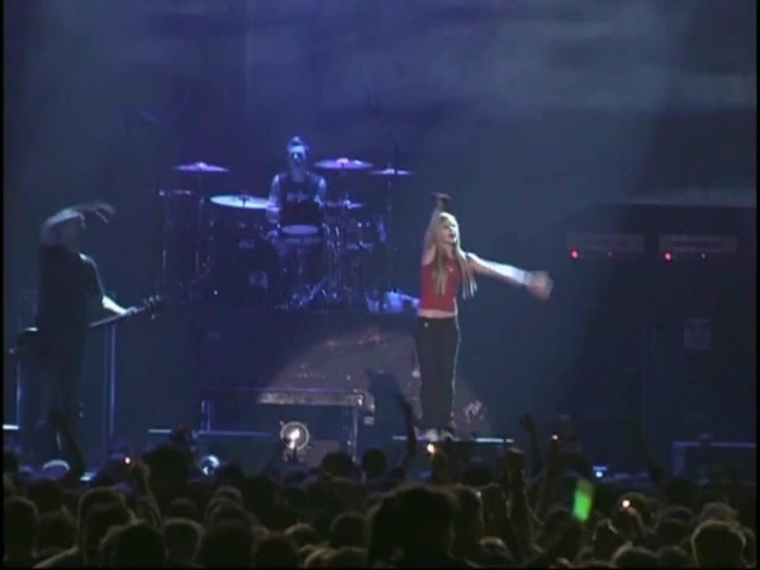 Bonez Tour Documentary [HD] Part2 - Avril Lavigne 1894