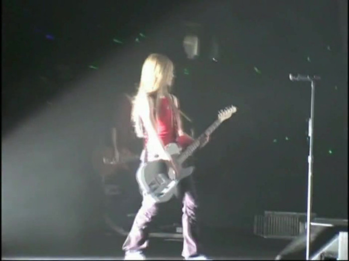 Bonez Tour Documentary [HD] Part2 - Avril Lavigne 0445