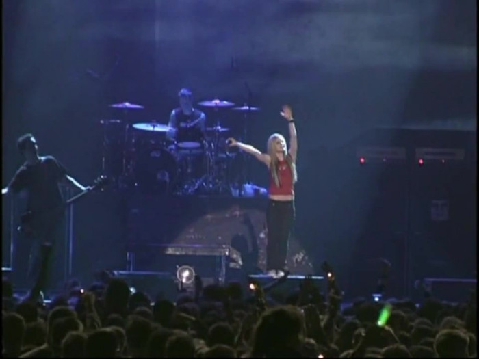 Bonez Tour Documentary [HD] Part2 - Avril Lavigne 1907