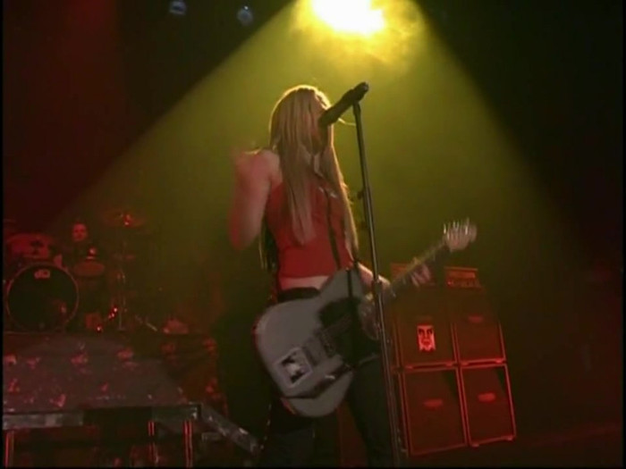 Bonez Tour Documentary [HD] Part2 - Avril Lavigne 1424