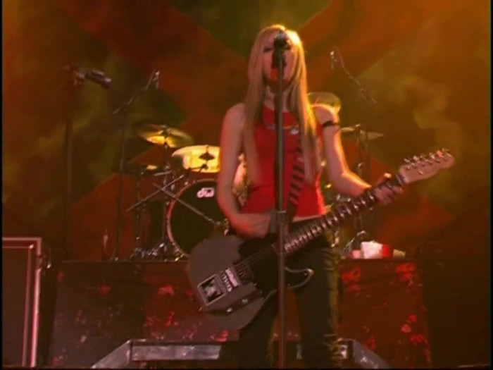 Bonez Tour Documentary [HD] Part2 - Avril Lavigne 2411