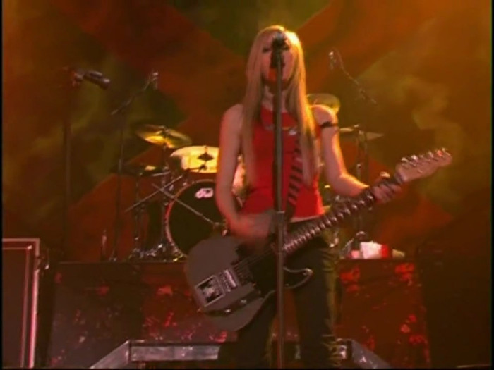 Bonez Tour Documentary [HD] Part2 - Avril Lavigne 2412