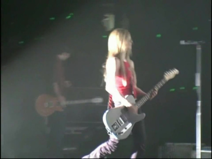 Bonez Tour Documentary [HD] Part2 - Avril Lavigne 0461
